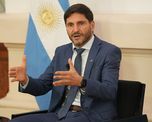 El gobernador de Santa Fe, Maximiliano Pullaro, se refirió a la nueva detención de un menor de edad que asesinó, en 2024, a un playero de una estación de servicio en la ciudad de Rosario y al paquete de medidas de seguridad pública que fue girado a la Legislatura. El gobernador de Santa Fe, Maximiliano Pullaro, se refirió a la nueva detención de un menor de edad que asesinó, en 2024, a un playero de una estación de servicio en la ciudad de Rosario y al paquete de medidas de seguridad pública que fue girado a la Legislatura.