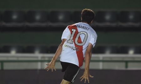 River se acomodó en su zona y dio un gran paso en la búsqueda de la clasificación a la siguiente fase de la Copa de la Liga Profesional. River se acomodó en su zona y dio un gran paso en la búsqueda de la clasificación a la siguiente fase de la Copa de la Liga Profesional.
