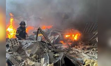 Seispersonas murieron y otras dos resultaron heridas tras bombardeos israelíes endistintas localidades del sur libanés. Seispersonas murieron y otras dos resultaron heridas tras bombardeos israelíes endistintas localidades del sur libanés.