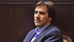 altText(Allanamientos en la AFA: la Justicia pone el foco en Javier Faroni por presunto lavado)}