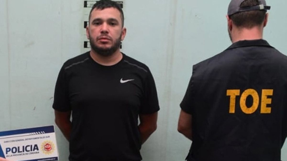 Esteban Alvarado, al momento de su captura años atrás. 