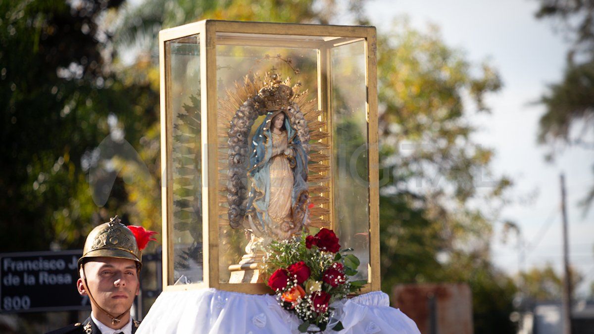 A lo largo de los años, la peregrinación ha incorporado diferentes prácticas y tradiciones que enriquecen la experiencia de los devotos. Algunas de estas incluyen la realización de procesiones, novenas, misas y otros actos religiosos en honor a la Virgen de Guadalupe.