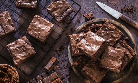 Sencilla y deliciosa: así es la receta de brownies saludables que se puede hacer en la air fryer Sencilla y deliciosa: así es la receta de brownies saludables que se puede hacer en la air fryer