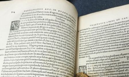 abrieron un manuscrito del siglo xvi y hallaron algo insolito abrieron un manuscrito del siglo xvi y hallaron algo insolito