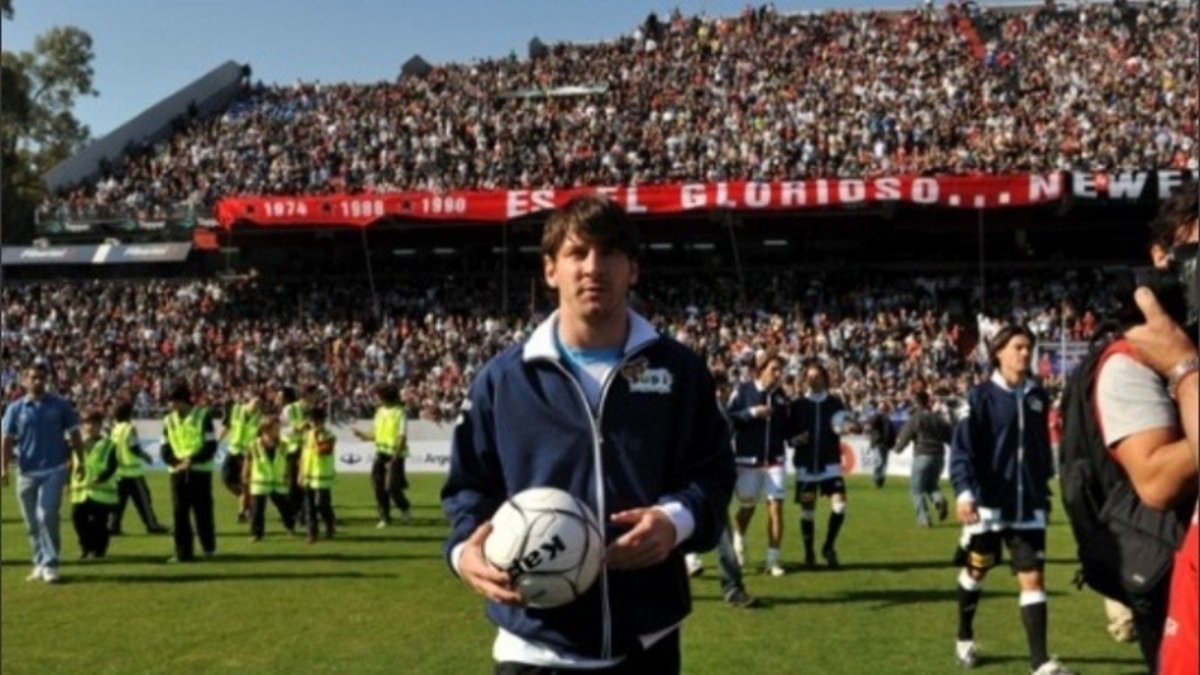 Newell's le quiere poner el nombre de Lionel Messi a la nueva tribuna del estadio.
