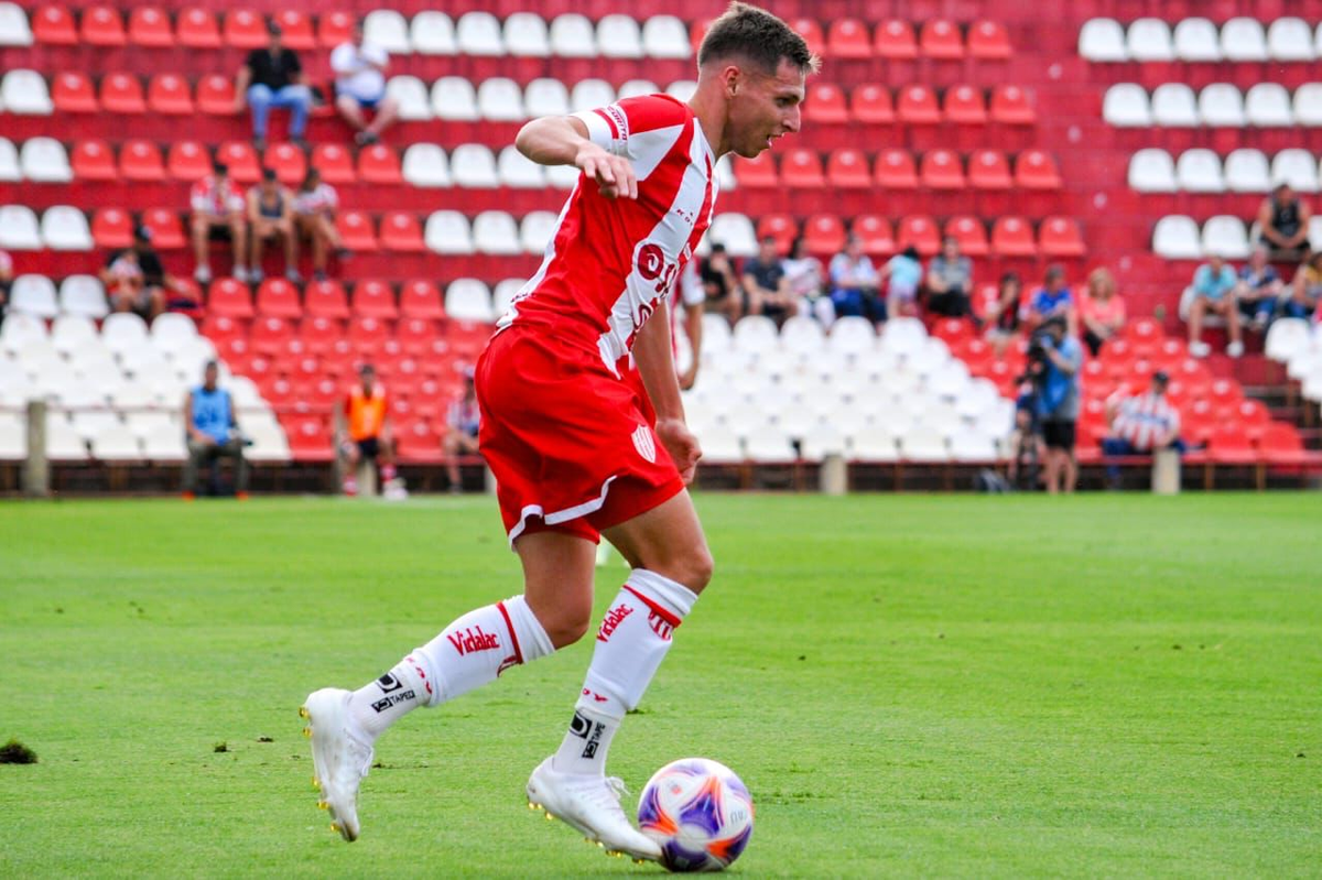 Daniel Juárez fue el capitán de Unión en el triunfo contra Colón por la Copa Santa Fe. Daniel Juárez fue el capitán de Unión en el triunfo contra Colón por la Copa Santa Fe.
