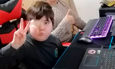 Tomiii 11 pudo, ellos también. Largan una iniciativa que busca cumplir el sueño de ser youtuber a once niños con cáncer. Tomiii 11 pudo, ellos también. Largan una iniciativa que busca cumplir el sueño de ser youtuber a once niños con cáncer.