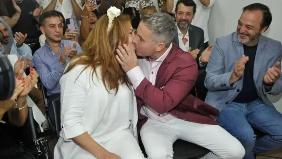 Lizy Tagliani y Sebastián Nebot recién casados.