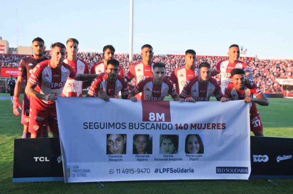 Con varios lesionados y sancionados, así formó Unión para enfrentar a Platense: Moyano, Calderón, Brítez, Polenta, Portillo, Álvez, Leo Ramos, Jaurena, Juárez, González y Esquivel.