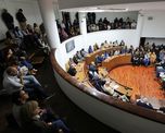 Este martes, en el Concejo de Santa Fe se llevó a cabo el conversatorio: “Claves territoriales y demográficas para proyectar el futuro”. La actividad, enmarcada en el eje “Cómo planificamos y vivimos la ciudad”, representó el inicio de Autonomía Municipal SF. Este martes, en el Concejo de Santa Fe se llevó a cabo el conversatorio: “Claves territoriales y demográficas para proyectar el futuro”. La actividad, enmarcada en el eje “Cómo planificamos y vivimos la ciudad”, representó el inicio de Autonomía Municipal SF.