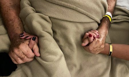 La foto que publicó Cora Reutemann junto a su padre este miércoles a la madrugada. La foto que publicó Cora Reutemann junto a su padre este miércoles a la madrugada.