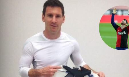 Corinthians se burló de Newells con una foto de Lionel Messi. Corinthians se burló de Newells con una foto de Lionel Messi.