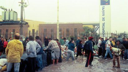 A 23 años de la inundación de Santa Fe: el desgarrador recuerdo de la evacuación del Hospital de Niños