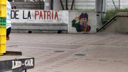 Mensaje claro del público oficialista: “Entrarán sobre nuestros cadáveres” Mensaje claro del público oficialista: “Entrarán sobre nuestros cadáveres”