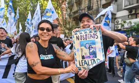 La intendenta de Quilmes, una de las principales oradoras, llamó a “cuidar la democracia” y aseguró que la salida a la crisis actual debe ser “política y colectiva”.