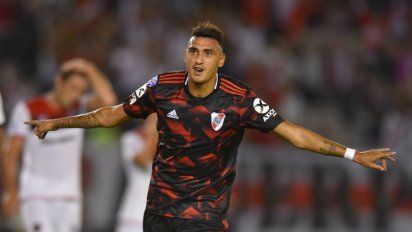 River Plate Mat as Su rez vuelve el domingo contra Hurac n