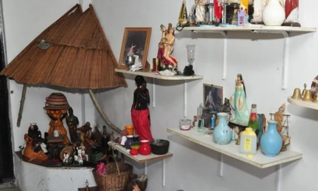 Fanático umbanda asesinó a su madre de un golpe en la cabeza con una mancuerna. Fanático umbanda asesinó a su madre de un golpe en la cabeza con una mancuerna.
