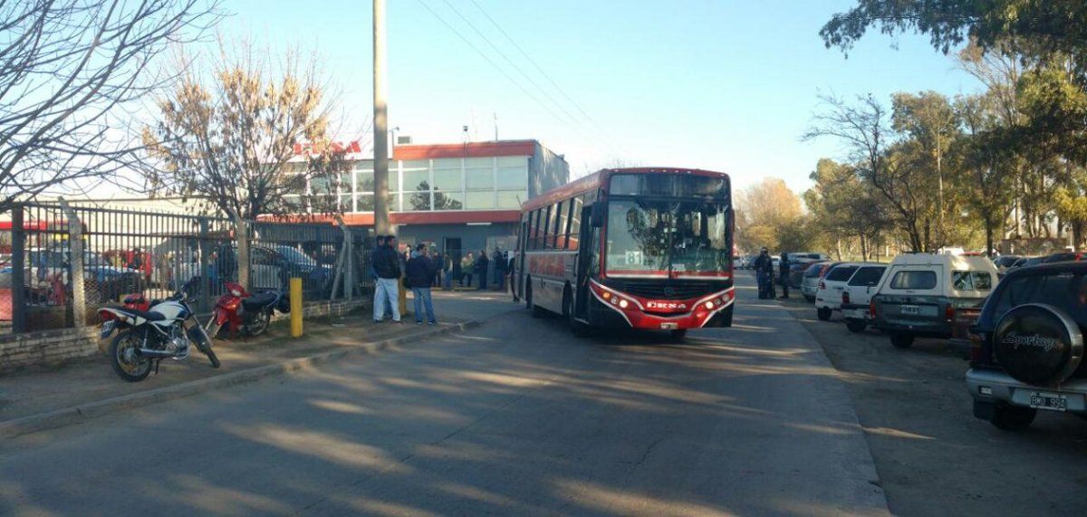 Se normaliza el servicio de colectivos de la empresa ERSA