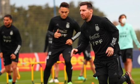 Este jueves, la Selección Argentina enfrenta a Chile por las Eliminatorias Sudamericanas. Este jueves, la Selección Argentina enfrenta a Chile por las Eliminatorias Sudamericanas.