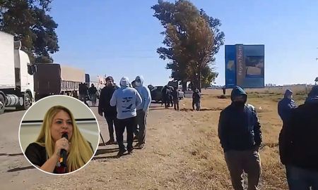 La intendenta de la ciudad santafesina de Ceres, Alejandra Dupuy, pidió intervención de la Nación en el conflicto de los productores con el gobierno de Santiago del Estero, que cerró los límites interprovinciales. La intendenta de la ciudad santafesina de Ceres, Alejandra Dupuy, pidió intervención de la Nación en el conflicto de los productores con el gobierno de Santiago del Estero, que cerró los límites interprovinciales.
