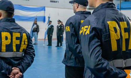 Nuevos salarios de la Policía Federal Argentina tras el último aumento de noviembre. Nuevos salarios de la Policía Federal Argentina tras el último aumento de noviembre.