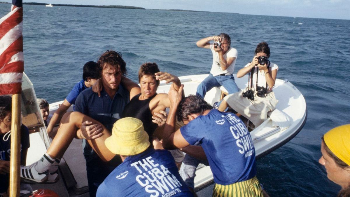 A los 28 años, Diana intentó por primera vez unir Cuba y Cayo Hueso. Lo hizo entre el 13 y el 15 de agosto de 1978 pero, tras nadar durante 42 horas y recorrer unos 122 kilómetros, su equipo de apoyo y los médicos dieron por terminado el intento debido a los fuertes vientos del este y olas de casi 2,5 metros que la desviaban de su rumbo. A los 28 años, Diana intentó por primera vez unir Cuba y Cayo Hueso. Lo hizo entre el 13 y el 15 de agosto de 1978 pero, tras nadar durante 42 horas y recorrer unos 122 kilómetros, su equipo de apoyo y los médicos dieron por terminado el intento debido a los fuertes vientos del este y olas de casi 2,5 metros que la desviaban de su rumbo.