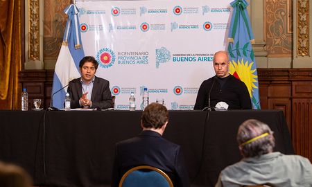 El gobernador de la Provincia de Buenos Aires, Axel Kicillof y el jefe de gobierno porteño, Horacio Rodríguez Larreta, durante la conferencia de prensa de esta tarde. El gobernador de la Provincia de Buenos Aires, Axel Kicillof y el jefe de gobierno porteño, Horacio Rodríguez Larreta, durante la conferencia de prensa de esta tarde.