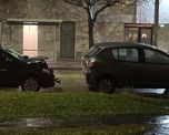 Tras el accidente, los conductores permanecieron en el lugar intercambiando la documentación correspondiente mientras se evaluaban los daños ocasionados. Tras el accidente, los conductores permanecieron en el lugar intercambiando la documentación correspondiente mientras se evaluaban los daños ocasionados.