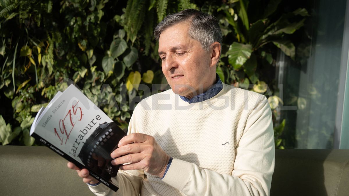 El exfiscal general Claudio Palacin impulsó las causas de lesa humanidad que terminaron con militares y policías detenidos en Rosario. Según su mirada, grupos armados como el ERP o Montoneros también cometieron crímenes de lesa humanidad. El exfiscal general Claudio Palacin impulsó las causas de lesa humanidad que terminaron con militares y policías detenidos en Rosario. Según su mirada, grupos armados como el ERP o Montoneros también cometieron crímenes de lesa humanidad.
