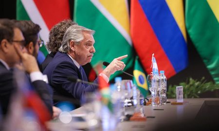 Fernández expresó que los países de la región son “enormes productores de alimentos” y pueden “ser, además, grandes proveedores de energía. Fernández expresó que los países de la región son “enormes productores de alimentos” y pueden “ser, además, grandes proveedores de energía.