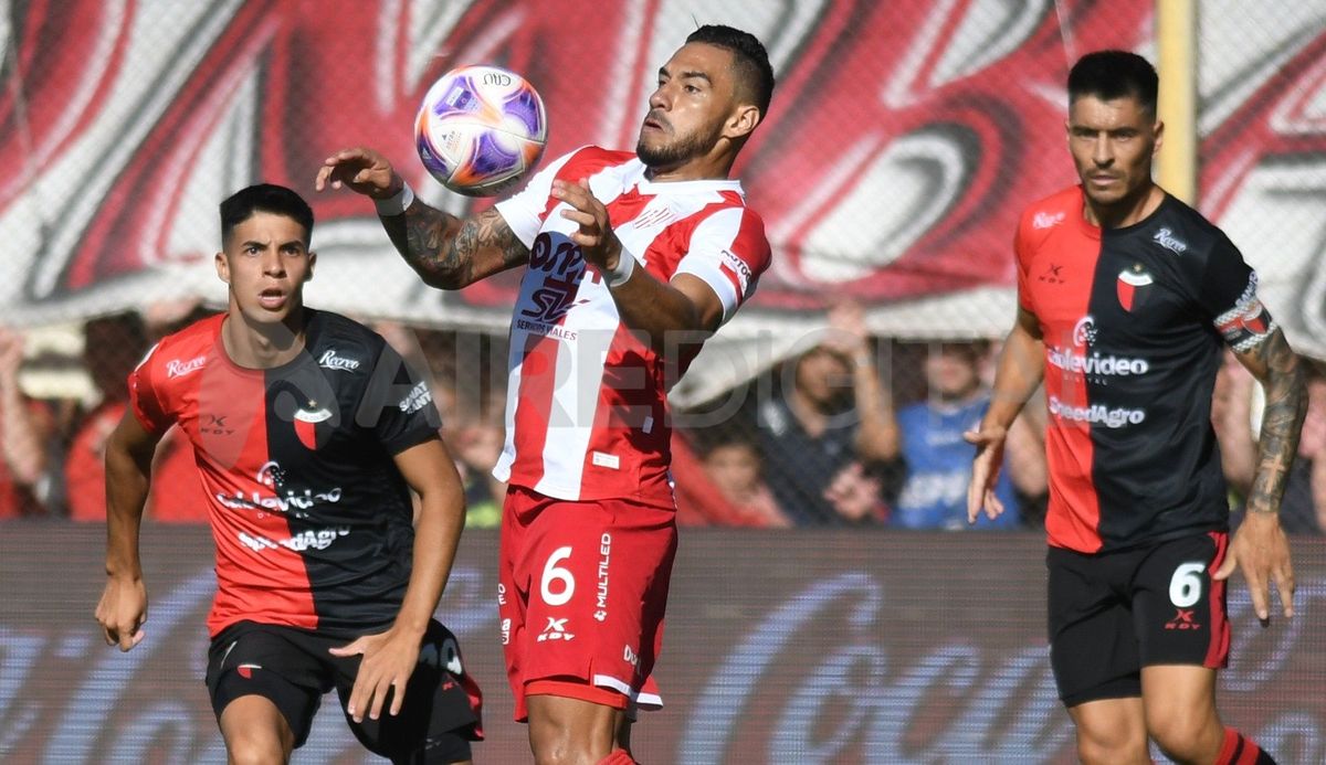 La ciudad se paraliza cuando la pelota empieza a rodar en cada edición del clásico santafesino entre Colón y Unión. La ciudad se paraliza cuando la pelota empieza a rodar en cada edición del clásico santafesino entre Colón y Unión.
