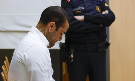Preocupación por el estado de Dani Alves en pleno juicio: activaron el protocolo antisuicidio Preocupación por el estado de Dani Alves en pleno juicio: activaron el protocolo antisuicidio