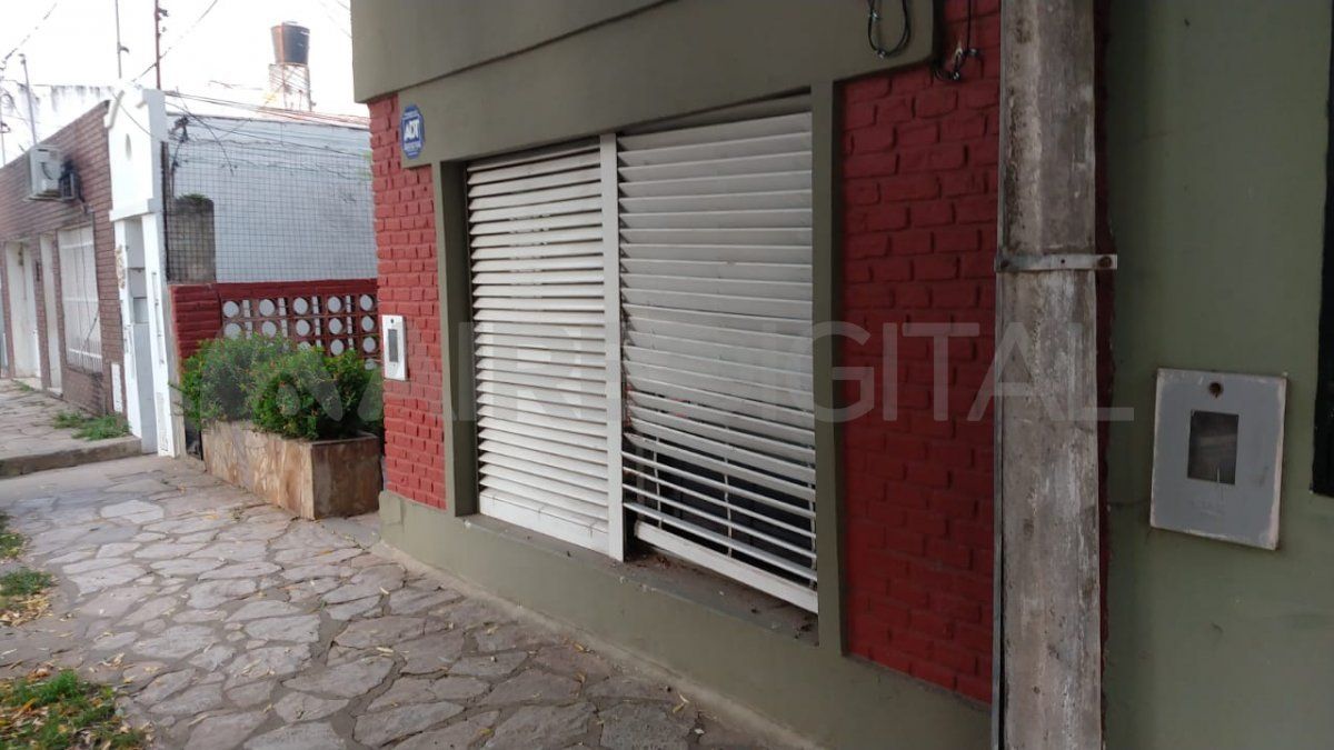 Intento de robo en General Paz 7700. El lunes a la noche, dos menores fueron detenidos en el interior de una casa