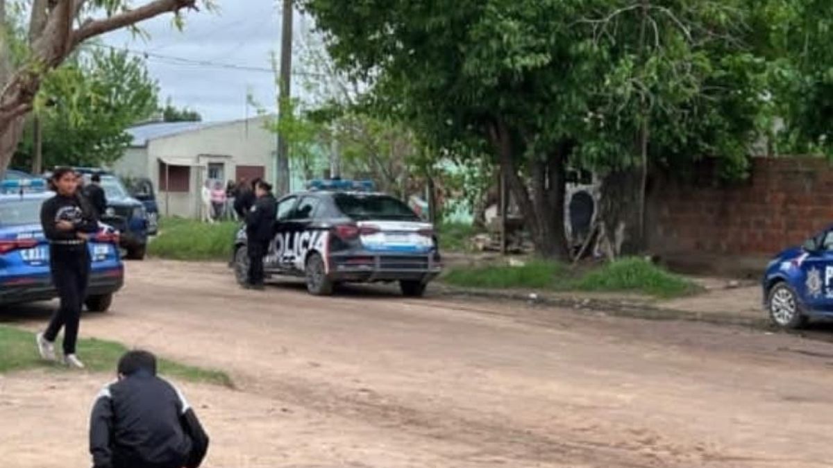 La policía acudió al barrio Santa Teresita tras un llamado al 911. La policía acudió al barrio Santa Teresita tras un llamado al 911.