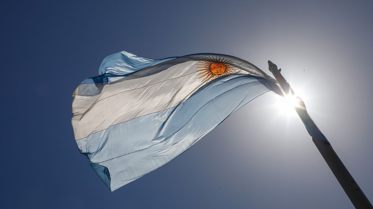 Datos y curiosidades sobre la bandera argentina.visibility