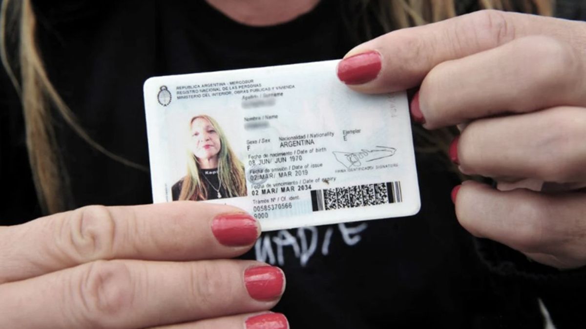 Argentina se convirtió en el primer país de la región en reconocer los derechos de las personas que no se identifican con el género femenino ni masculino.