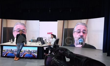 Alejandro Fabbri, reconocido periodista argentino, palpitó la previa de la final de la Copa de la Liga entre Colón de Santa Fe y Racing. Alejandro Fabbri, reconocido periodista argentino, palpitó la previa de la final de la Copa de la Liga entre Colón de Santa Fe y Racing.