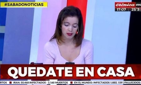La periodista leyó una fake news al aire. La periodista leyó una fake news al aire.