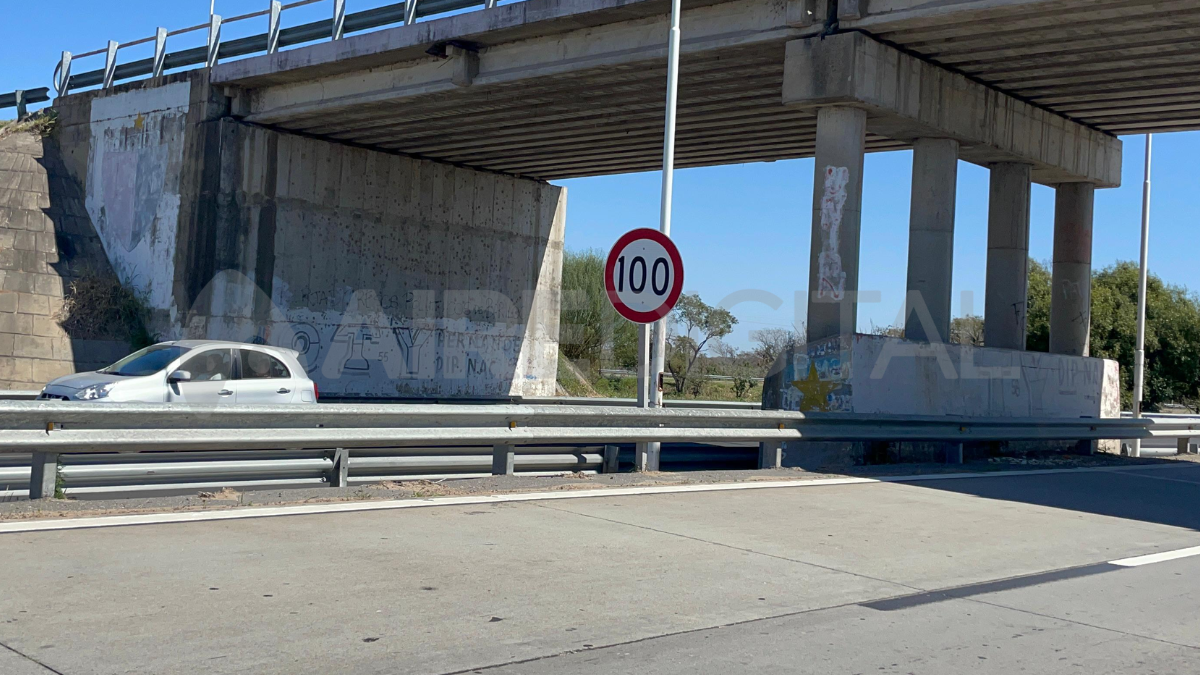 En el tramo La Guardia - Río Colastiné la máxima permitida es de 100 Km/h. En el tramo La Guardia - Río Colastiné la máxima permitida es de 100 Km/h.