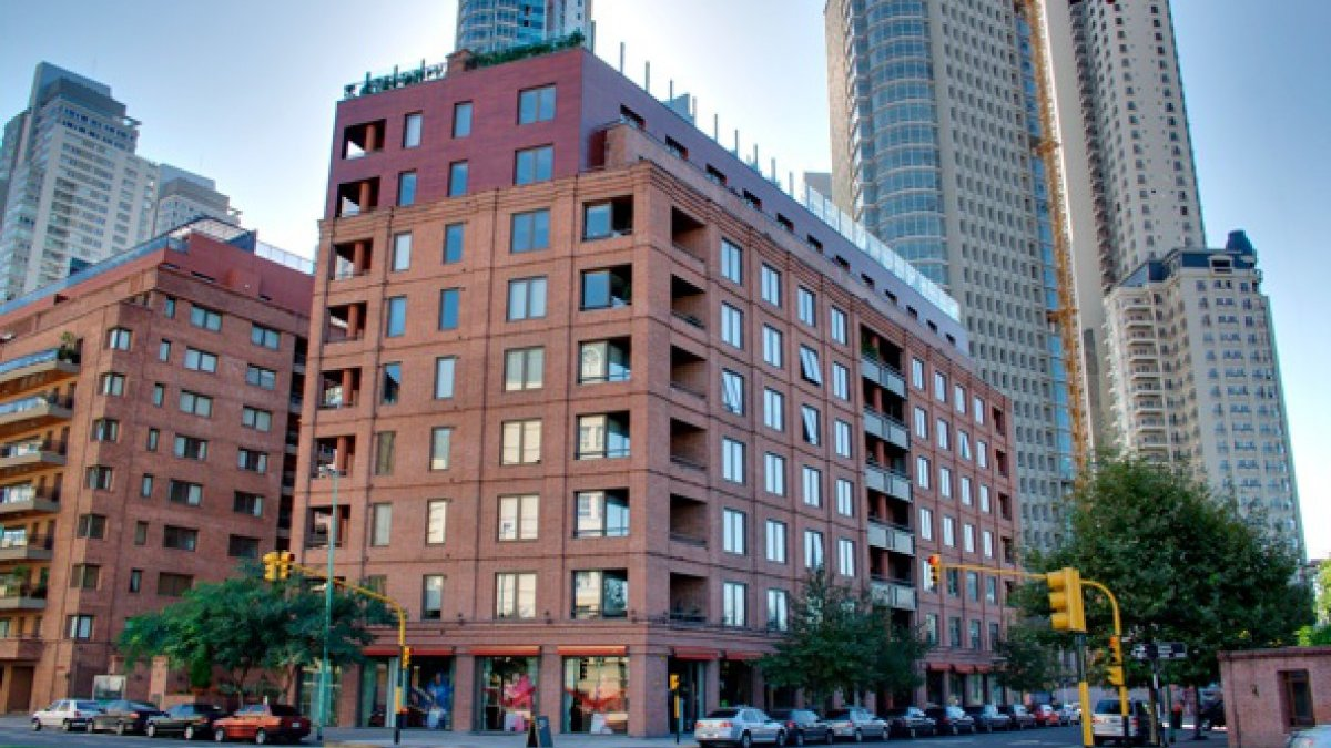 El hecho ocurrió en un departamento del Complejo La Porteña, ubicado sobre la calle Martha Salotti al 400, en Puerto Madero.