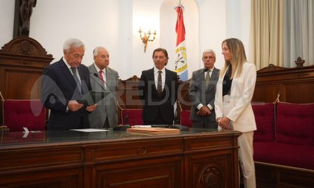 Ewste lunes se llevó a cabo la ceremonia de juramento de los nuevos ministros Baclini y Zabalza. Ewste lunes se llevó a cabo la ceremonia de juramento de los nuevos ministros Baclini y Zabalza.
