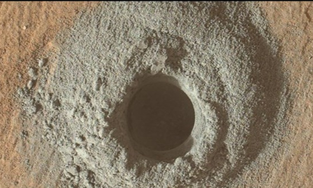 El rover de la NASA perforó agujeros en Marte y encontró algo muy extraño El rover de la NASA perforó agujeros en Marte y encontró algo muy extraño