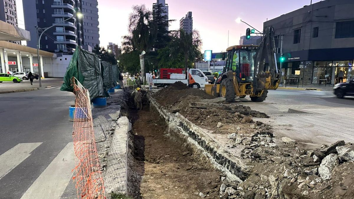 Continúa este martes el corte de Assa en Bulevar y 25 de Mayo por los trabajos en la cloaca máxima. 