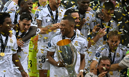 Real Madrid venció 2 a 0 a Atalanta y se consagró supercampeón de Europa. Real Madrid venció 2 a 0 a Atalanta y se consagró supercampeón de Europa.