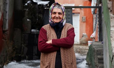 Cada 28 de agosto se celebra el Día Nacional de la Ancianidad en conmemoración a la inclusión en la Reforma Constitucional de 1949 (artículo 37 III), 10 derechos que las personas mayores deberían tener garantizados: asistencia, vivienda, alimentación, vestido, cuidado de la salud física, cuidado de la salud moral, esparcimiento, trabajo, tranquilidad y respeto. Cada 28 de agosto se celebra el Día Nacional de la Ancianidad en conmemoración a la inclusión en la Reforma Constitucional de 1949 (artículo 37 III), 10 derechos que las personas mayores deberían tener garantizados: asistencia, vivienda, alimentación, vestido, cuidado de la salud física, cuidado de la salud moral, esparcimiento, trabajo, tranquilidad y respeto.