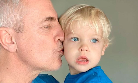 Mirko la rompe en las redes, al igual que su papá Marley. Mirko la rompe en las redes, al igual que su papá Marley.