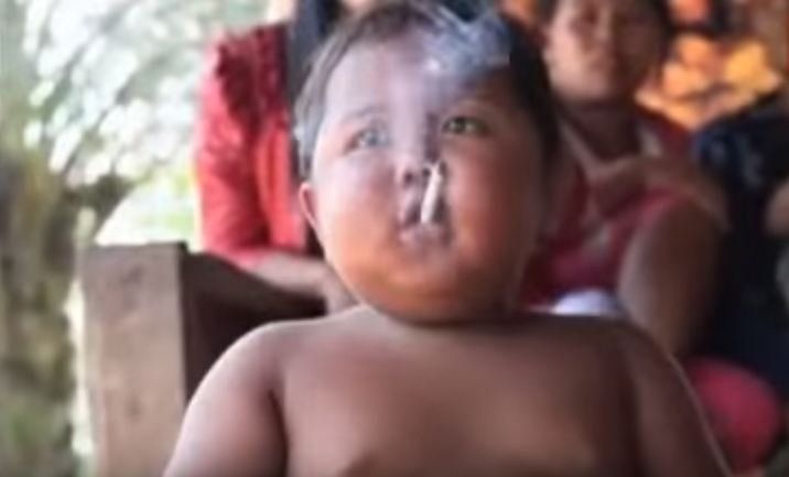 La actualidad del “bebé fumador” que consumía 40 cigarrillos al día
