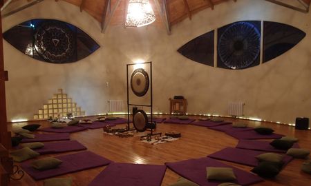 Baños de gongs y otras terapias que limpian las emociones