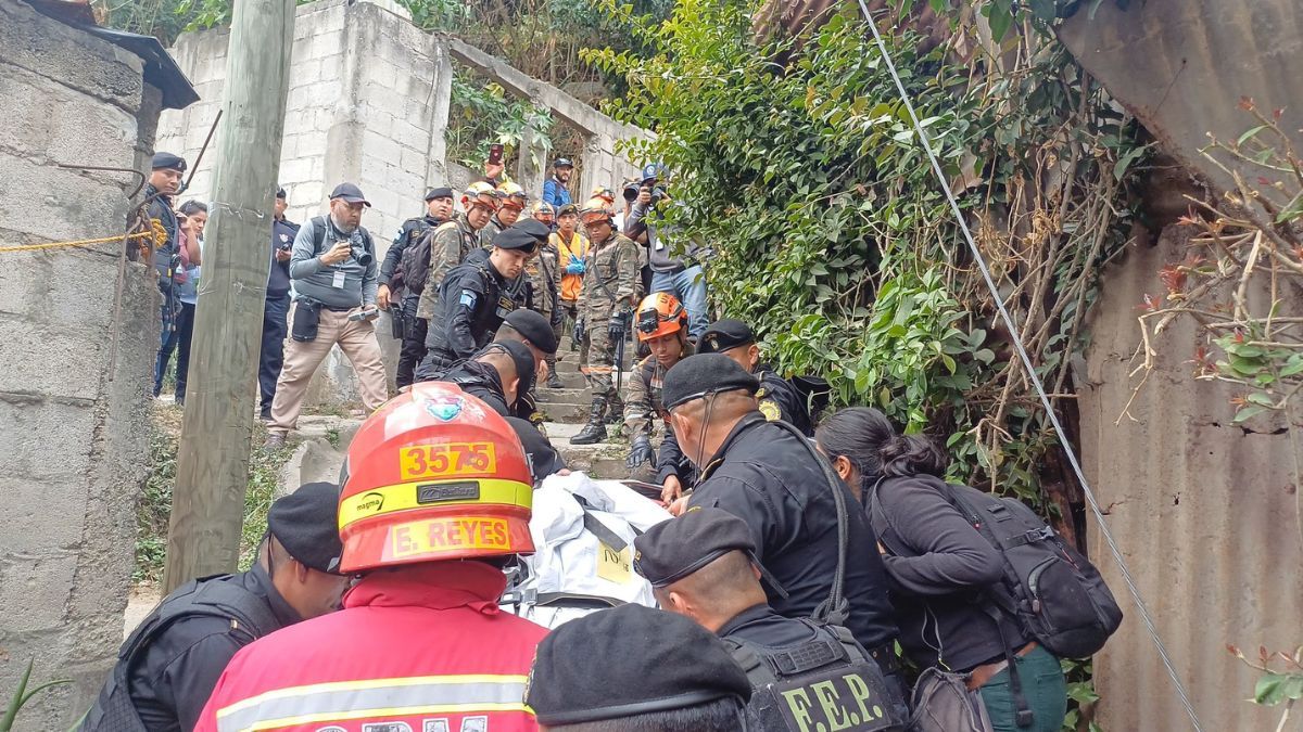 Por la tragedia, declararon duelo nacional. Por la tragedia, declararon duelo nacional.