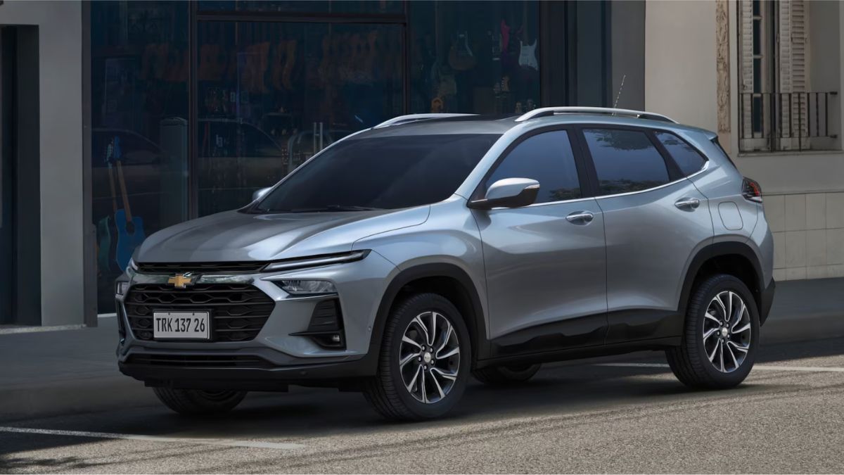 Chevrolet Tracker. Chevrolet Tracker.